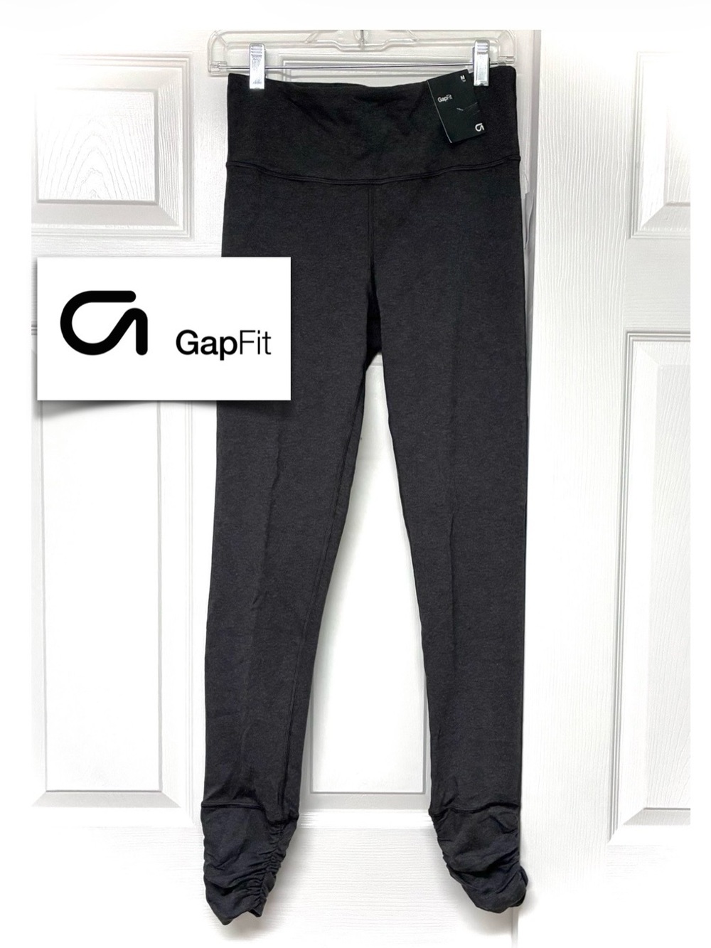 NWT GAP FIT Dark Grey Heather Stretch Leggings. Activewear/Yoga. Size: M Tall